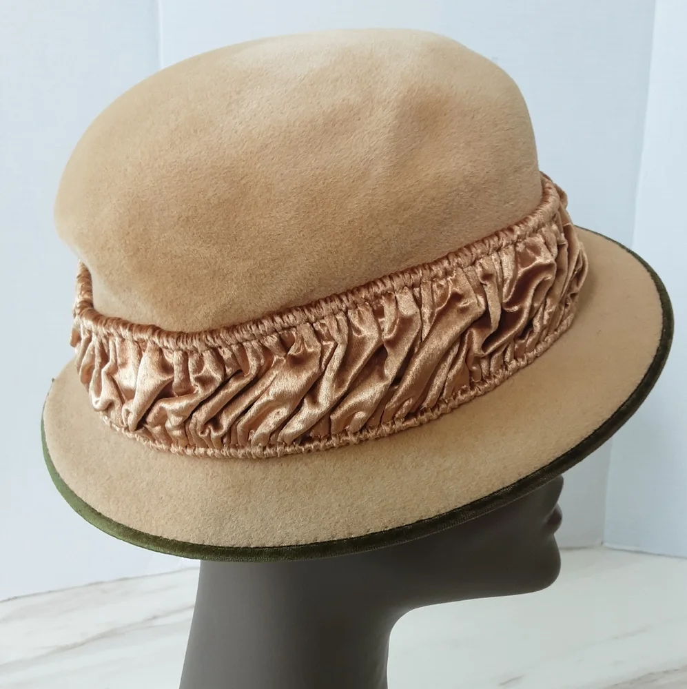 GLORY Cloche Yellow Mustard Wool Felt Green Velour Hat Sz S - Vtg 50's